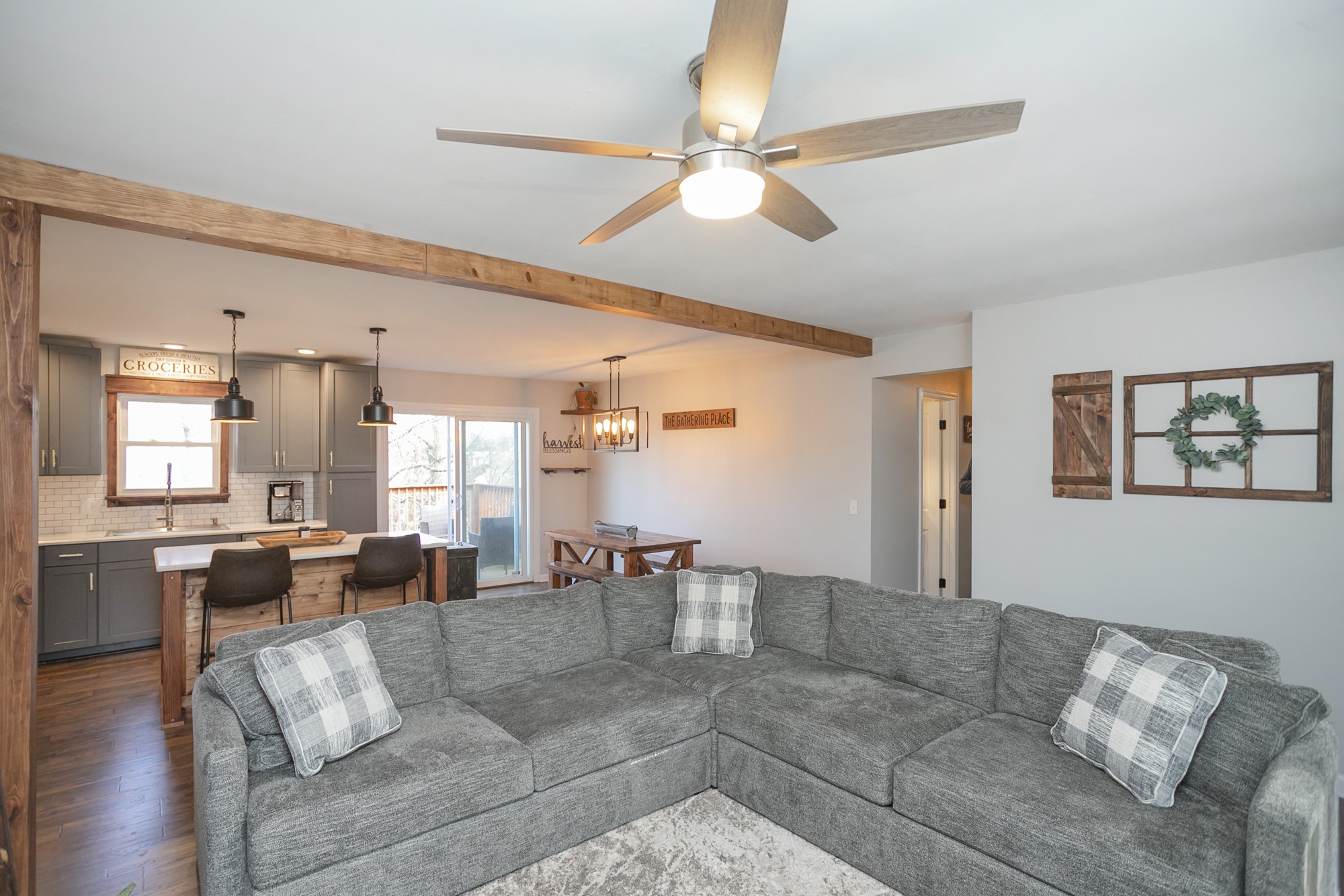 1124 Jacksons View Road Hermitage, TN 37076 - Photo 6 of 22 a living room with furniture and view of kitchen
