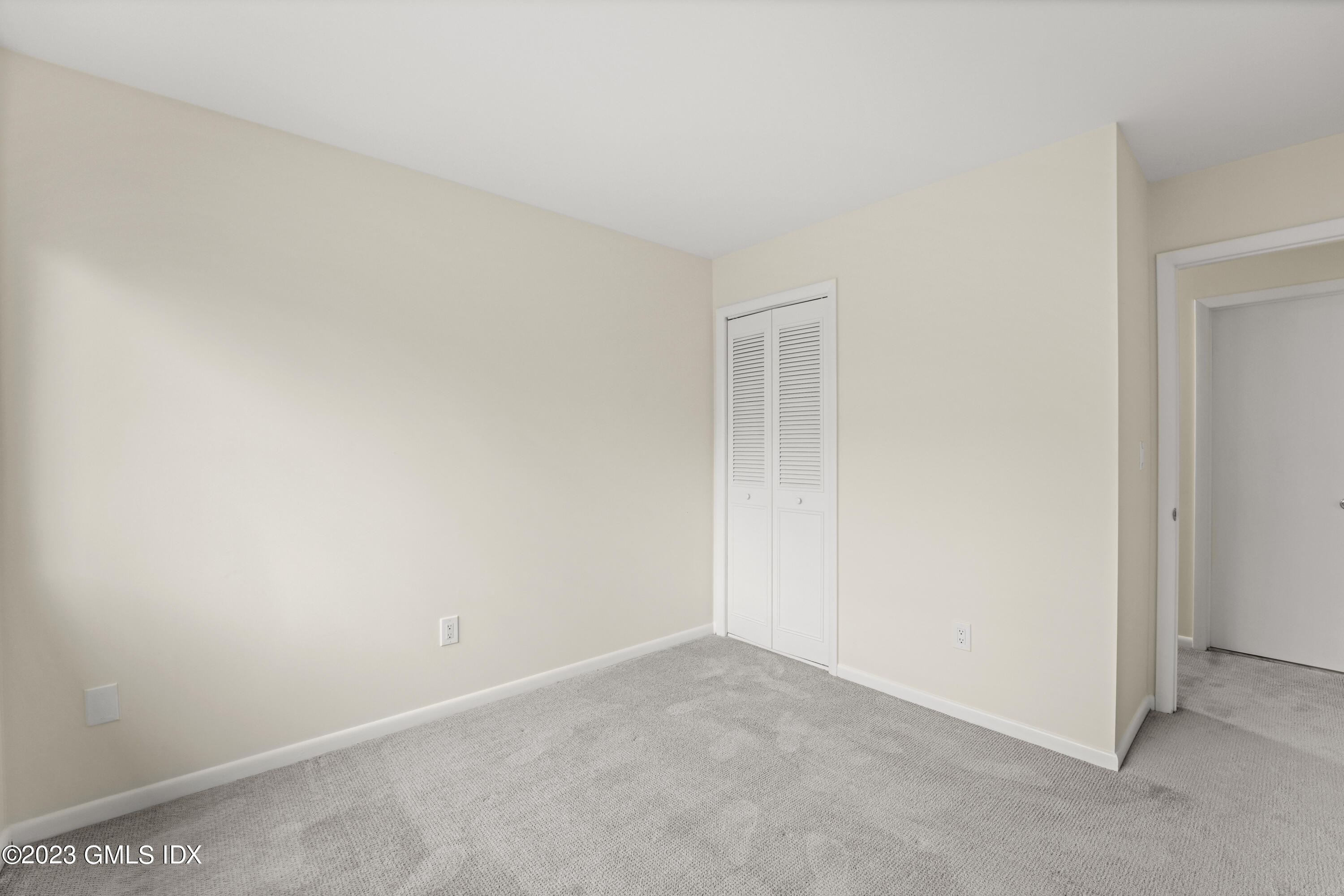 76 Silo Circle, Unit 76 Riverside, CT 06878 - Photo 26 of 40 a view of an empty room