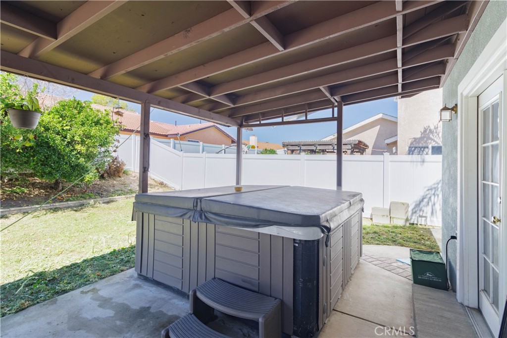 1393 Rabbit Peak Way Hemet, CA 92545 - Photo 27 of 34 a utility room with stainless steel appliances wooden floors
