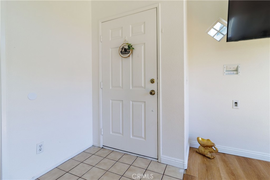 1393 Rabbit Peak Way Hemet, CA 92545 - Photo 6 of 34 a view of an empty room
