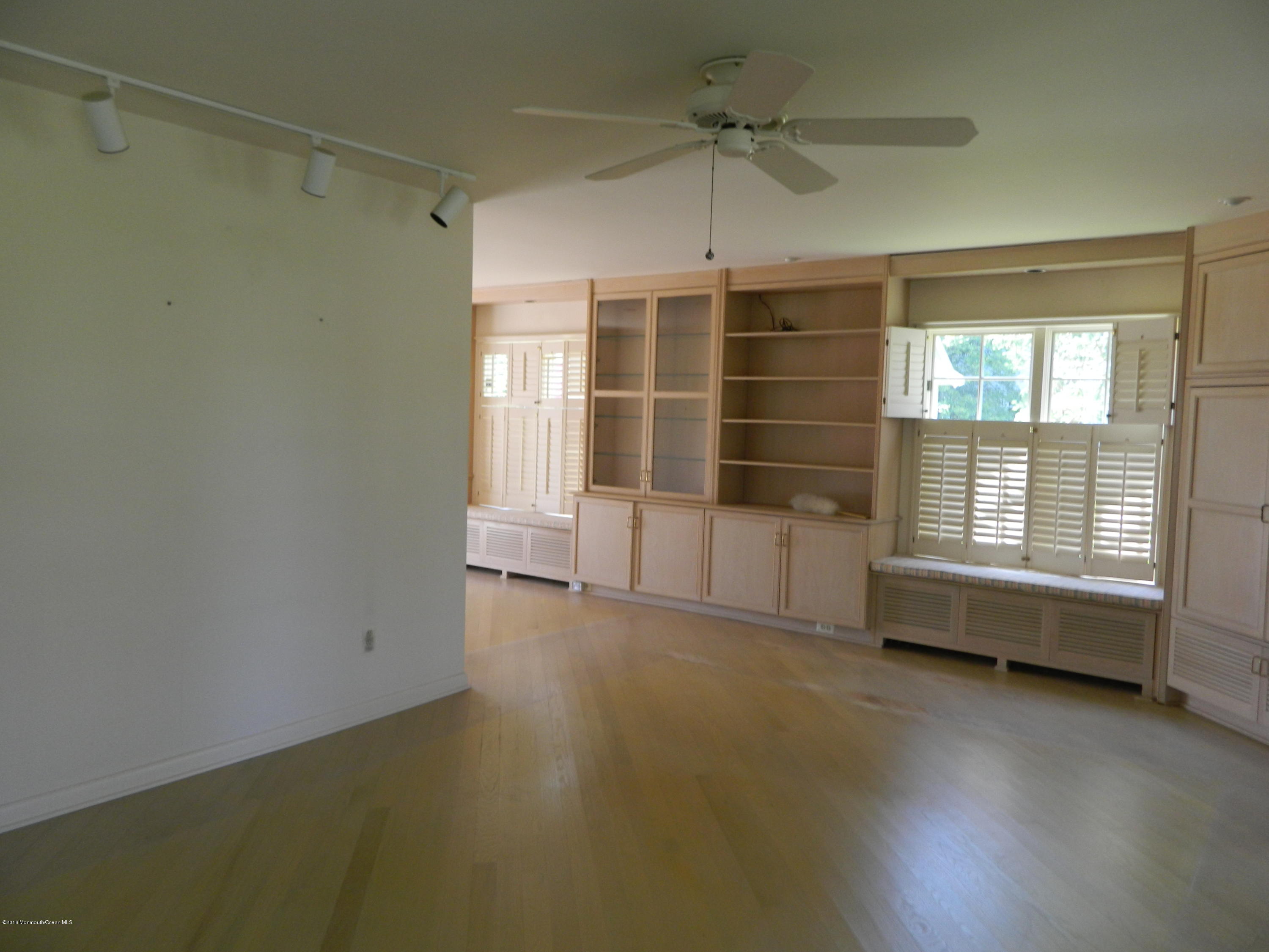 403 Atlantic Avenue Spring Lake, NJ 07762 - Photo 2 of 13 2012-06-06 20.54.11