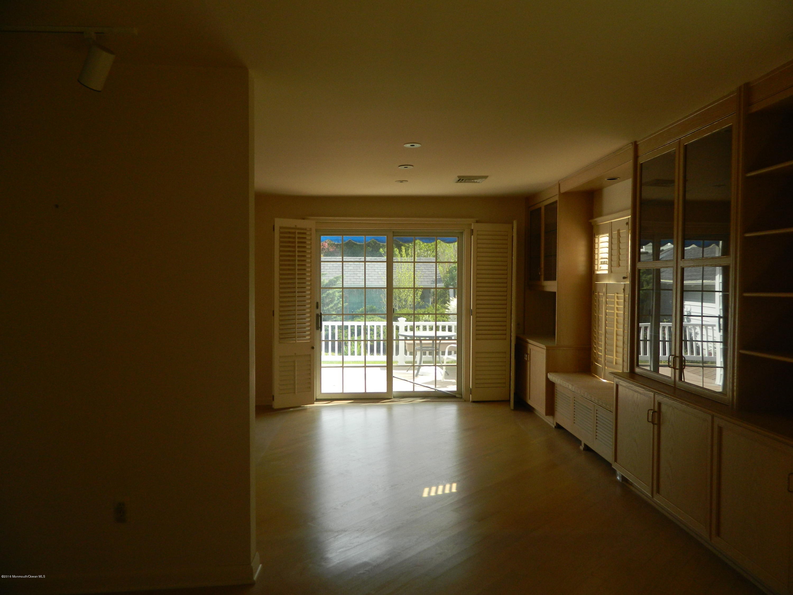 403 Atlantic Avenue Spring Lake, NJ 07762 - Photo 3 of 13 2012-06-10 23.09.41