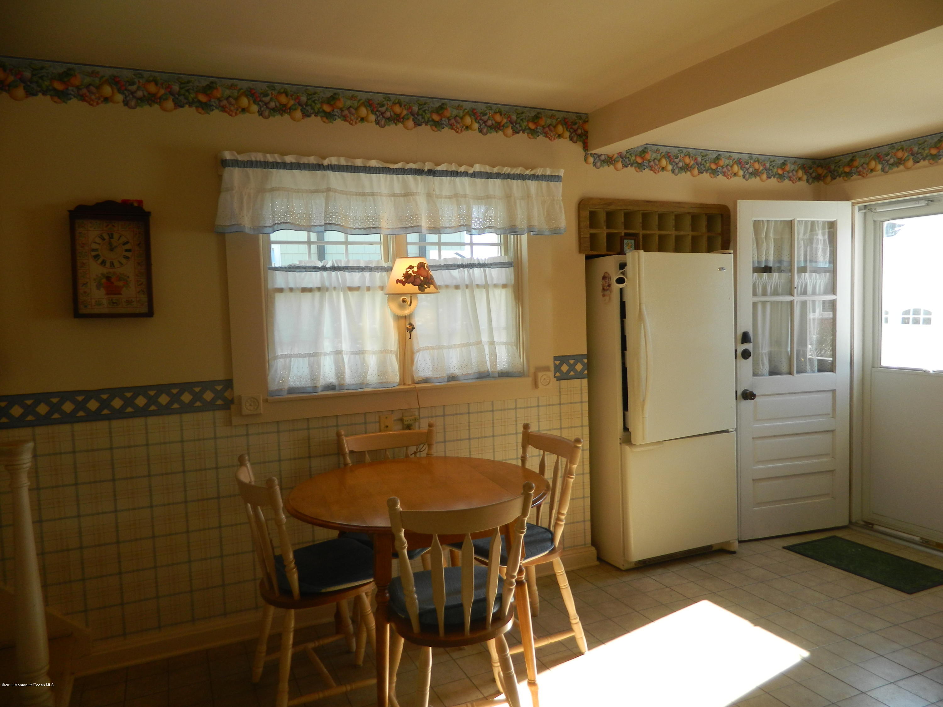 403 Atlantic Avenue Spring Lake, NJ 07762 - Photo 6 of 13 2012-02-08 20.03.30