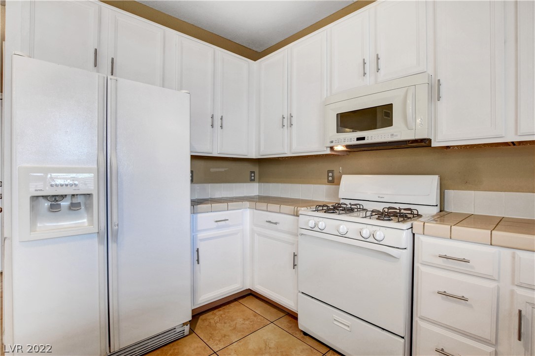 1618 Navajo Point Place Henderson, NV 89074 - Photo 18 of 50