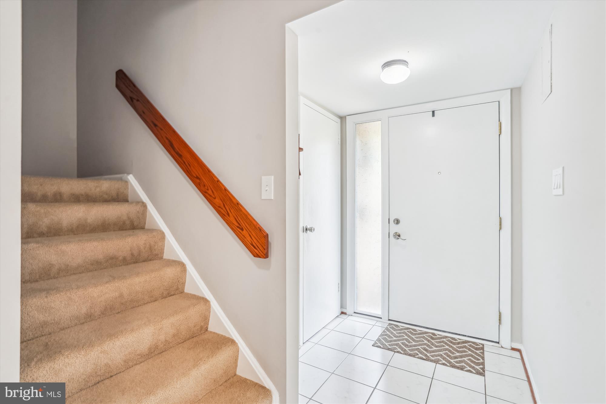 1797 Ivy Oak Square, Unit 67 Reston, VA 20190 - Photo 4 of 39 Foyer