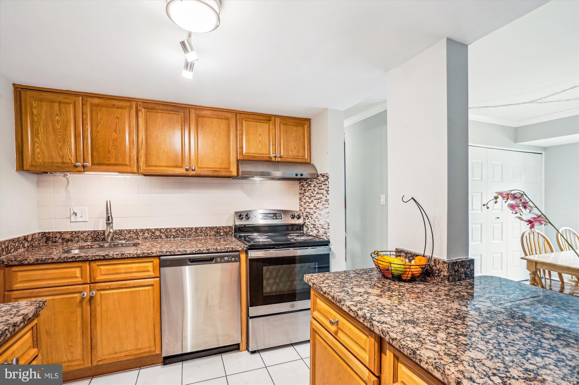 1797 Ivy Oak Square, Unit 67 Reston, VA 20190 - Photo 8 of 39 Gallery Image 8