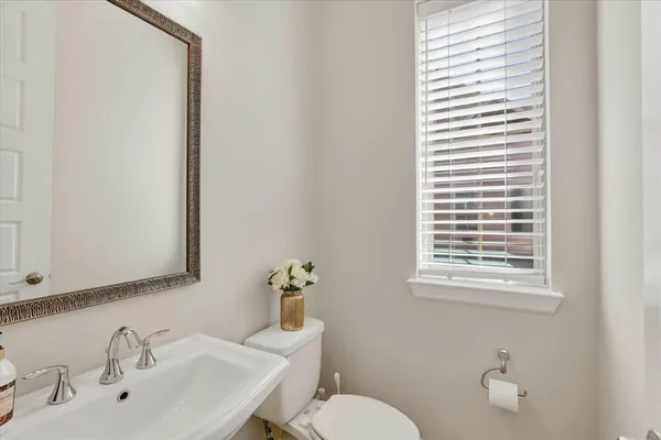 $3,400 | 1141 Tea Olive Lane, Dallas, TX 75212