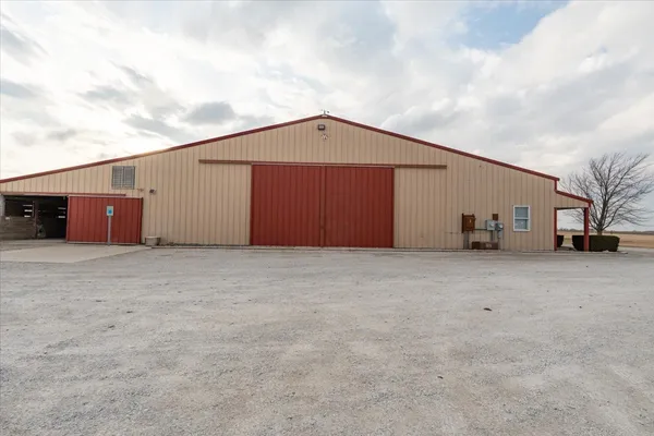 $850,000 | 26151 East 2500 North Road, Lexington, IL 61753