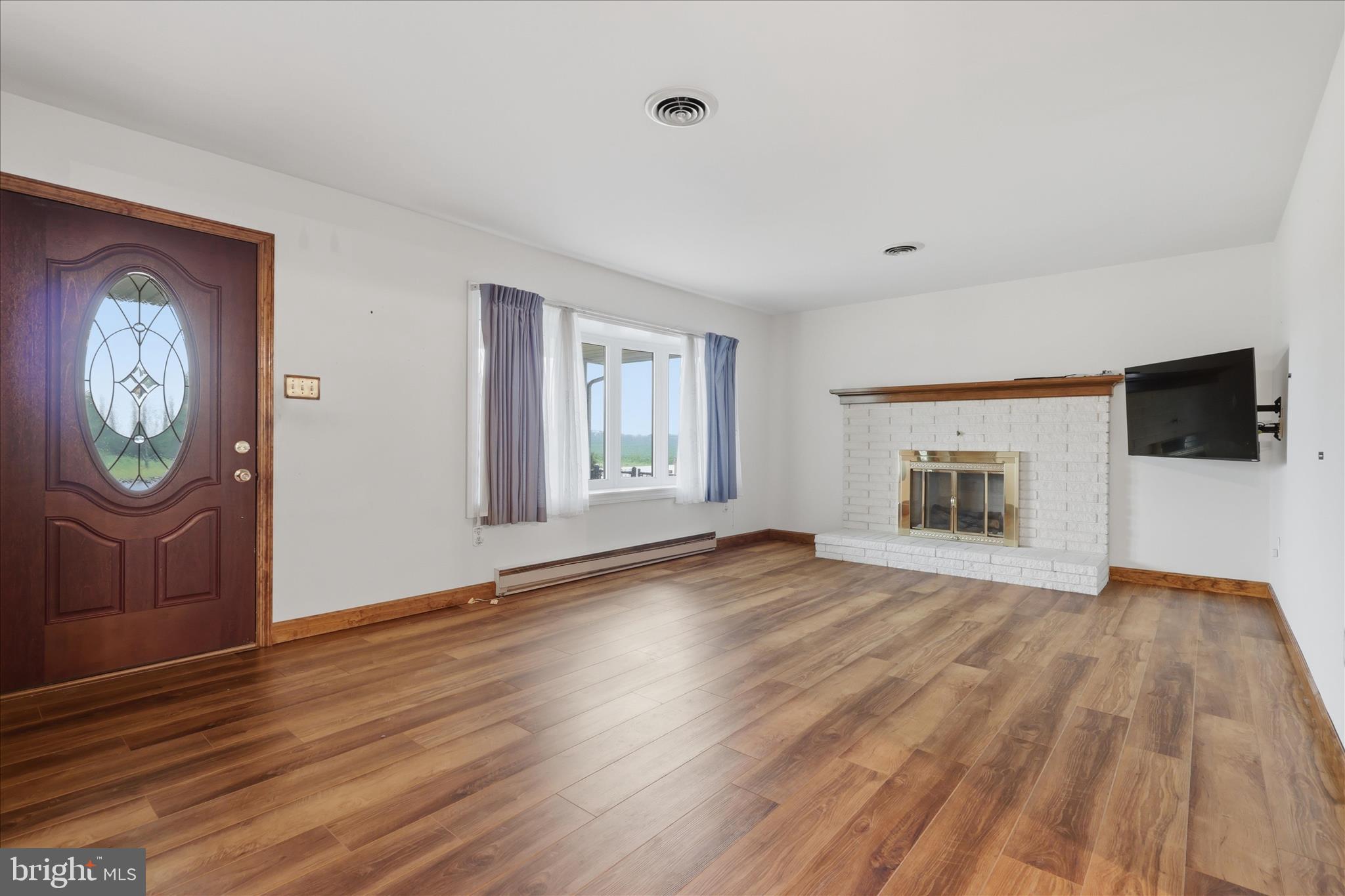 16118 Lappans Road Williamsport, MD 21795 - Photo 2 of 42 IMG_6552