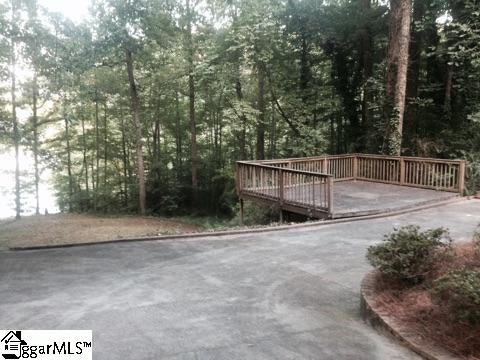 698 Lands End Seneca, SC 29678 - Photo 5 of 26 Gallery Image 5