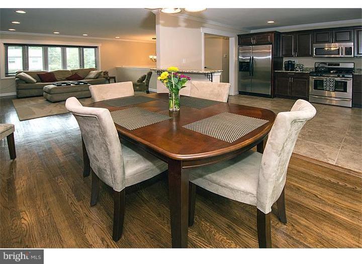 524 Byron Road Warminster, PA 18974 - Photo 7 of 25 Dining Room
