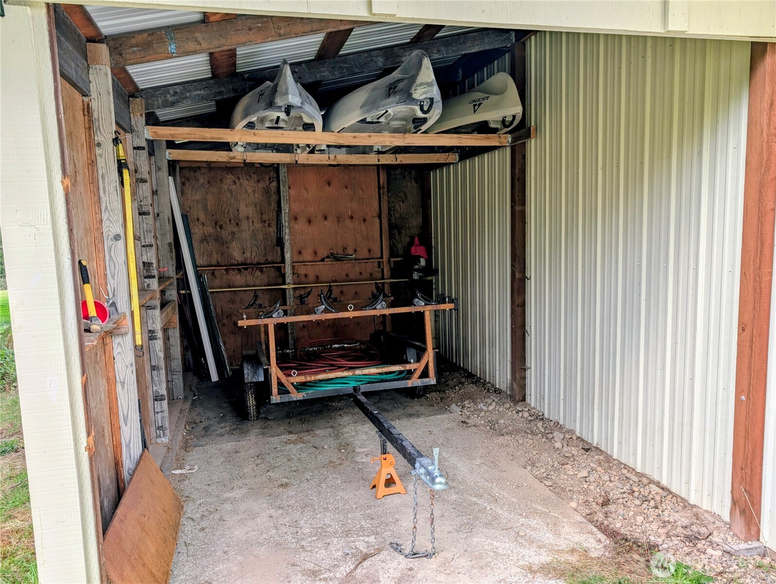 11108 Bliss Cochrane Road Northwest Gig Harbor, WA 98329 - Photo 28 of 39 a storage room with furniture