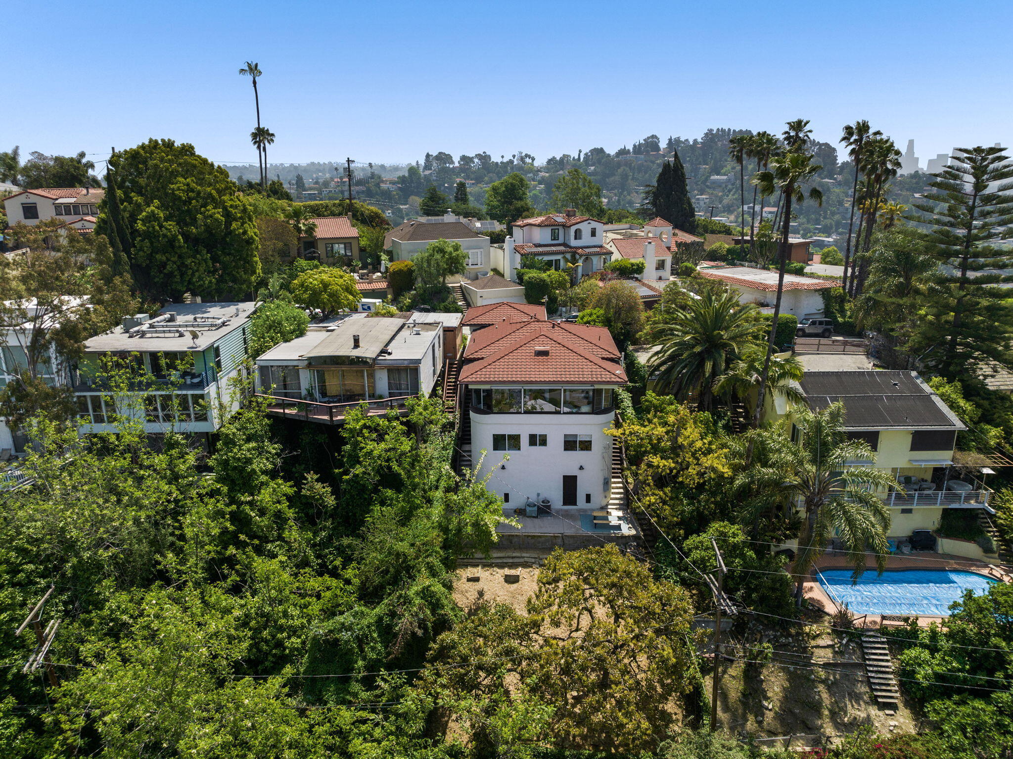 2133 Mayview Drive Los Angeles, CA 90027 - Photo 27 of 27 451A5F3F-F4C9-4B84-AB91-F62D5C20B8C3