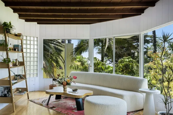$2,198,000 | 2133 Mayview Drive, Los Angeles, CA 90027