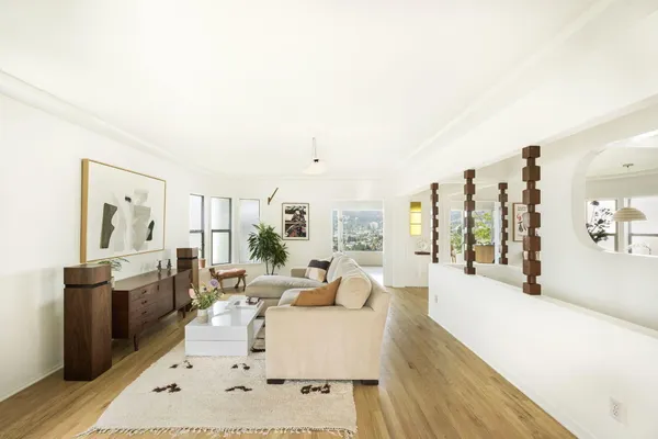 $2,198,000 | 2133 Mayview Drive, Los Angeles, CA 90027