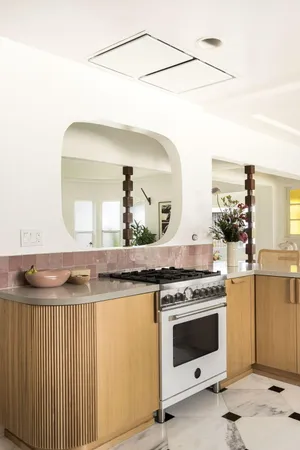 $2,198,000 | 2133 Mayview Drive, Los Angeles, CA 90027