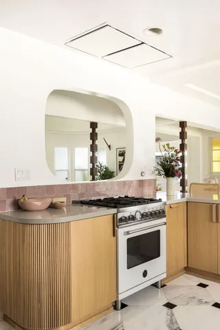 $2,300,000 | 2133 Mayview Drive, Los Angeles, CA 90027