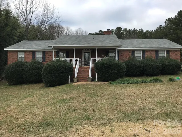 $240,000 | 3234 Great Falls Highway, Lancaster, SC 29720