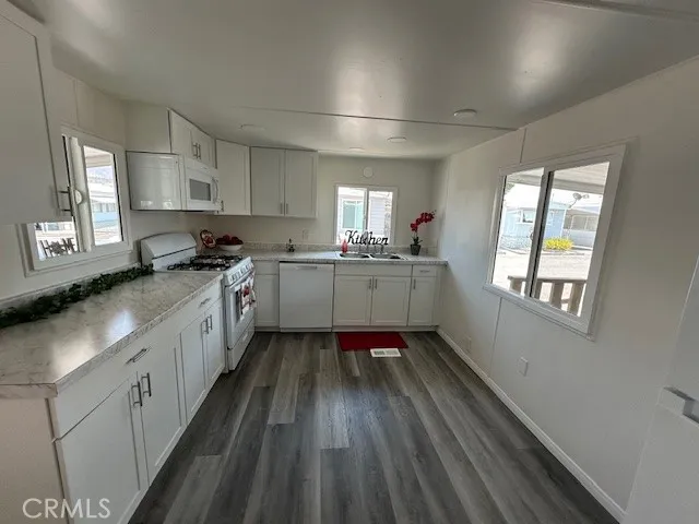 $65,000 | 880 North Lake Street, Unit 59, Hemet, CA 92544