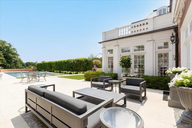 $30,000,000 | 2525 Purchase Street, Purchase, NY 10577