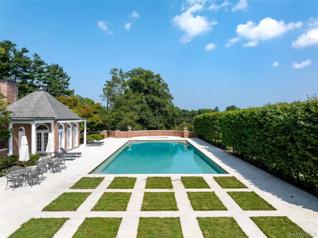 $30,000,000 | 2525 Purchase Street, Purchase, NY 10577