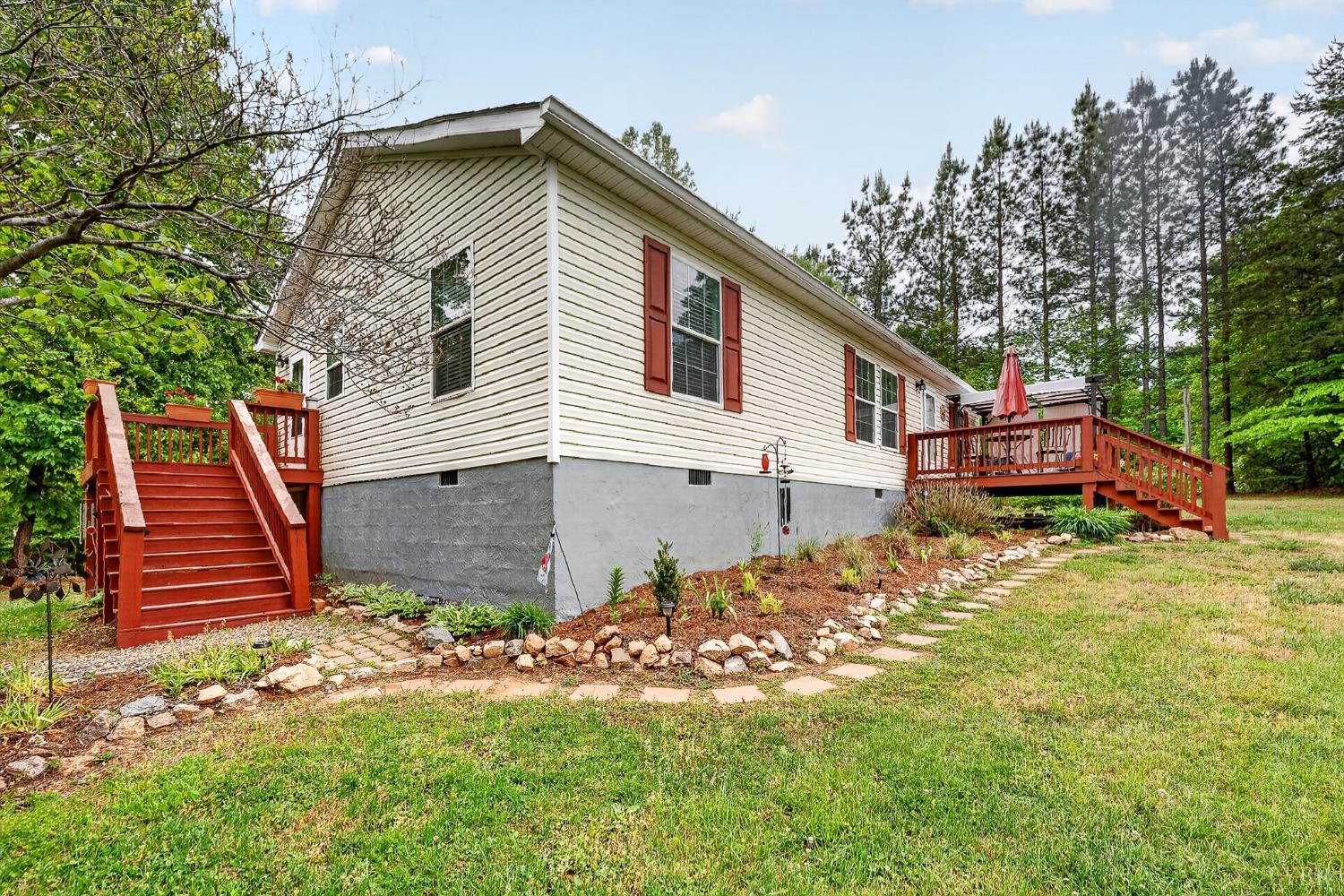 1512 Miller Lk Road Burkeville, VA 23922 - Photo 6 of 51