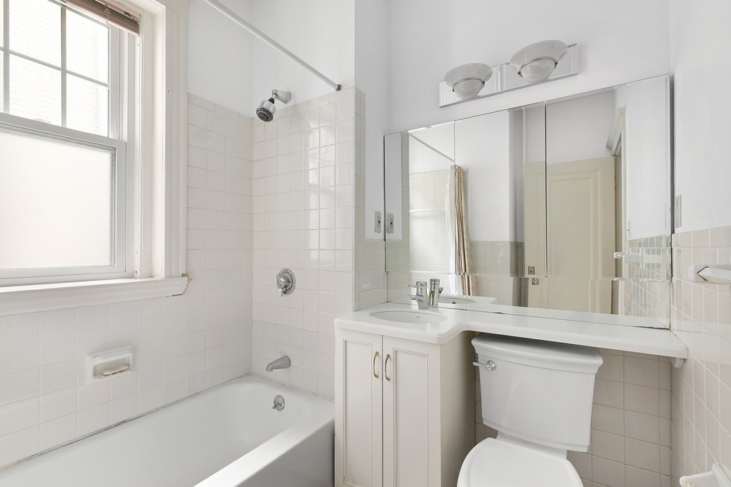 134 Sewall Avenue, Unit 2 Brookline, MA 02446 - Photo 10 of 11