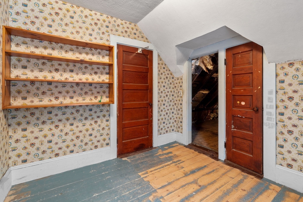 169 Nashua Road Pepperell, MA 01463 - Photo 27 of 31 en empty room with window