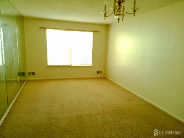 $2,800 | 81 Inverness Drive, Edison, NJ 08820