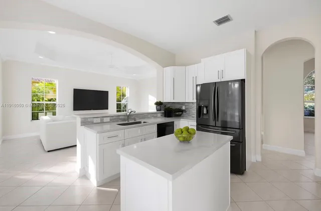 $1,195,000 | 7830 Northwest 161st Terrace, Miami Lakes, FL 33016