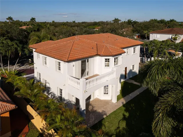 $1,195,000 | 7830 Northwest 161st Terrace, Miami Lakes, FL 33016