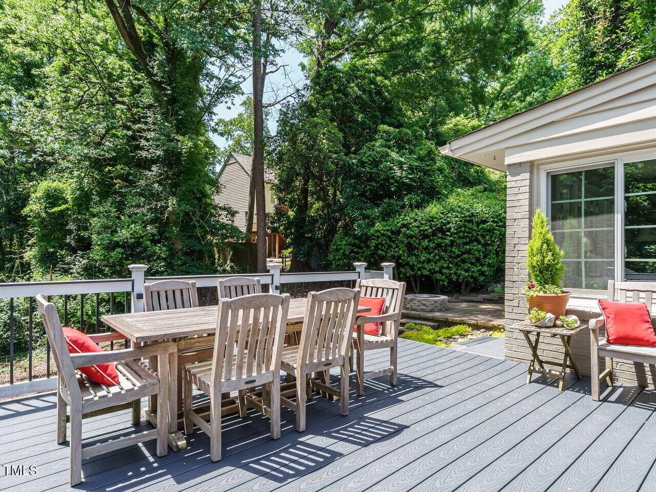 2001 Manuel Street Raleigh, NC 27612 - Photo 30 of 38 033-1280x960-deck