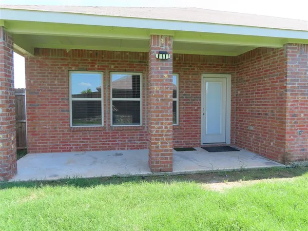 $2,395 | 3037 Zinnia Street, Royse City, TX 75189