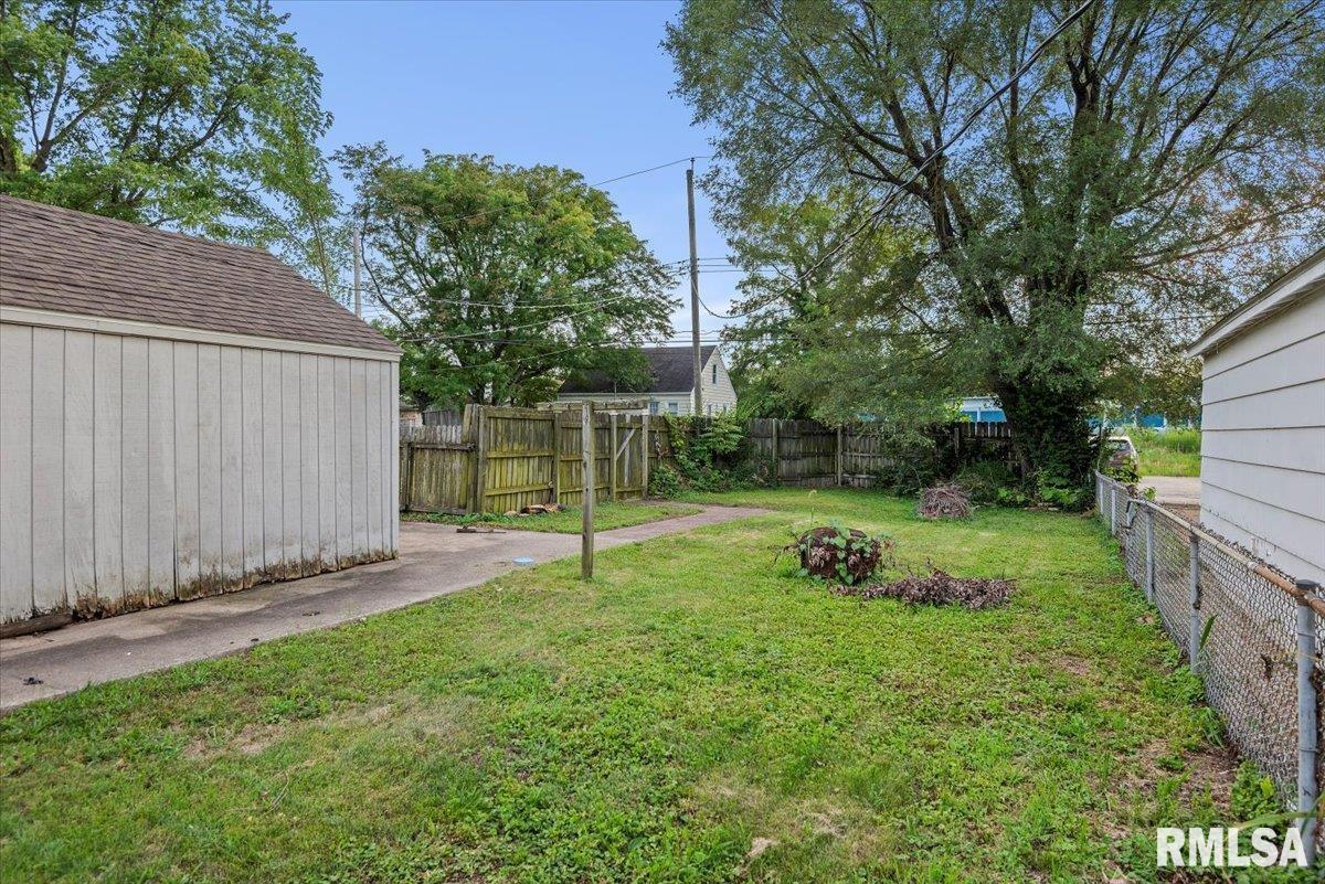 2345 South 6th Street Springfield, IL 62703 - Photo 27 of 30