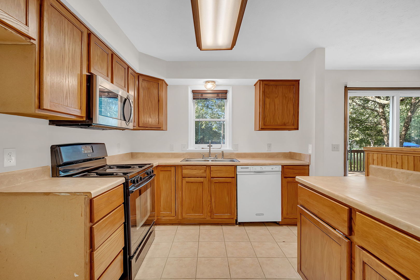 517 West Cermak Road Braidwood, IL 60408 - Photo 11 of 30 Gallery Image 11