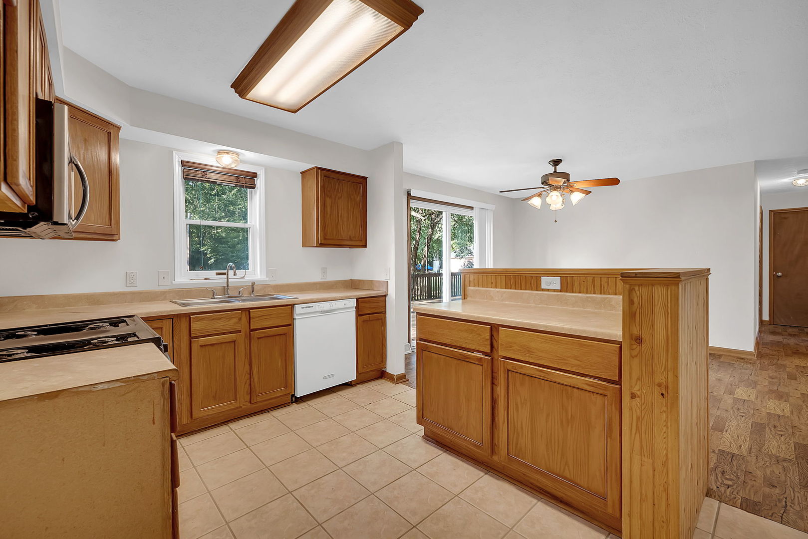 517 West Cermak Road Braidwood, IL 60408 - Photo 9 of 30 Gallery Image 9