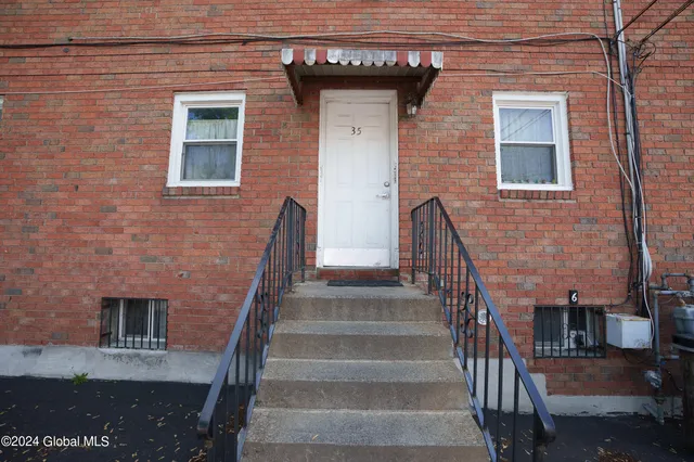 $1,500 | 35 McAlpin Street, Unit 6, Albany, NY 12209