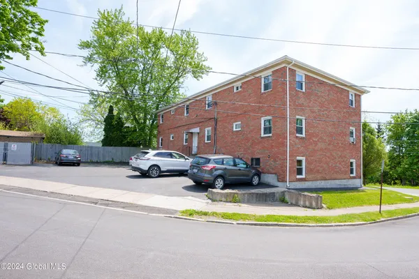 $1,500 | 35 McAlpin Street, Unit 6, Albany, NY 12209