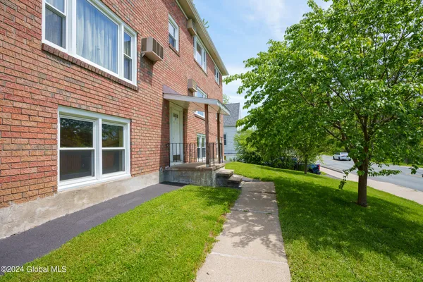 $1,500 | 35 McAlpin Street, Unit 6, Albany, NY 12209