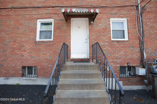 $1,500 | 35 McAlpin Street, Unit 6, Albany, NY 12209