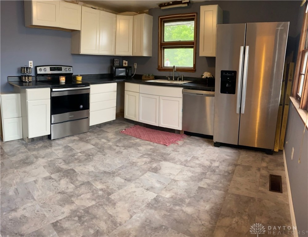407 North Burnett Road Springfield, OH 45503 - Photo 12 of 17 Gallery Image 12