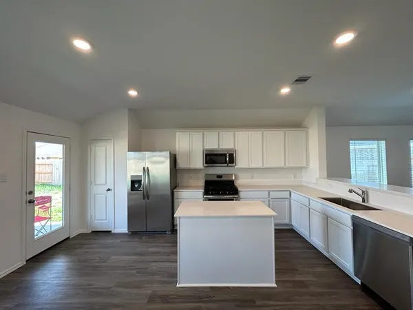 $2,400 | 7410 Hillside Arbor Drive, Katy, TX 77493