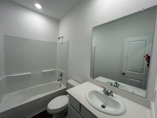 $2,400 | 7410 Hillside Arbor Drive, Katy, TX 77493