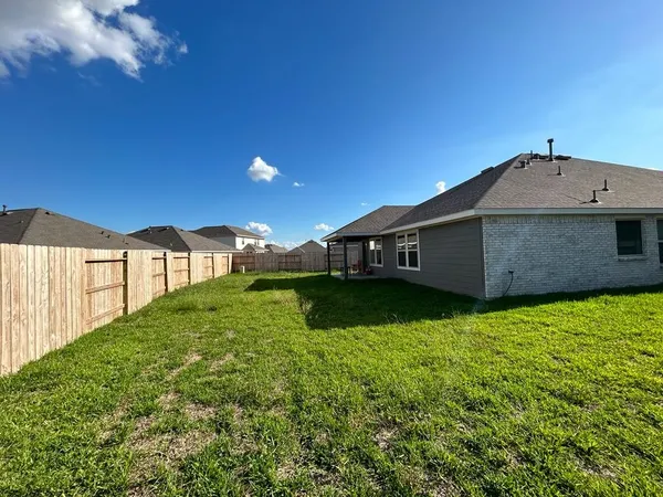 $2,400 | 7410 Hillside Arbor Drive, Katy, TX 77493