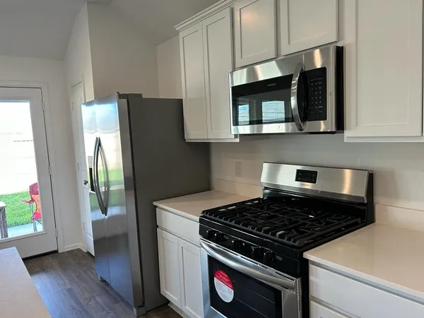 $2,400 | 7410 Hillside Arbor Drive, Katy, TX 77493