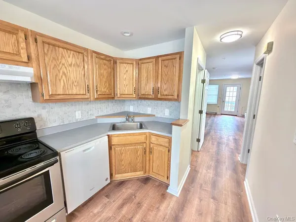 $3,300 | 1870 Baldwin Road, Unit 4, Yorktown Heights, NY 10598