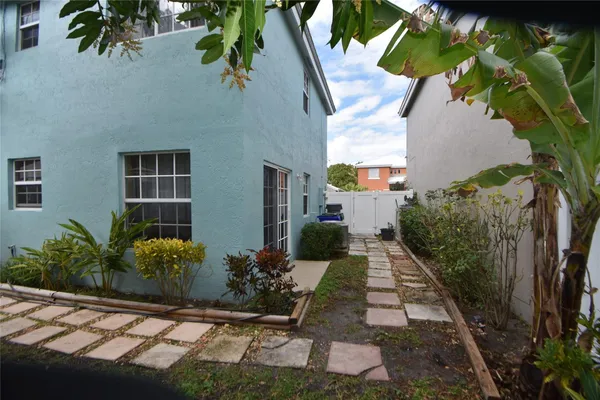 $530,000 | 6572 Bayfront Drive, Margate, FL 33063