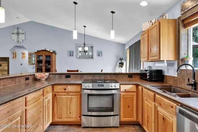 $1,025,000 | 181 Deer Meadow Lane, Blanchard, ID 83804