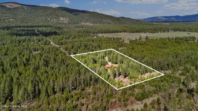 $1,025,000 | 181 Deer Meadow Lane, Blanchard, ID 83804