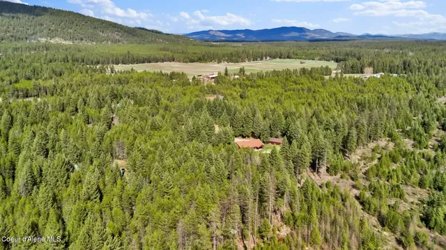 $1,025,000 | 181 Deer Meadow Lane, Blanchard, ID 83804